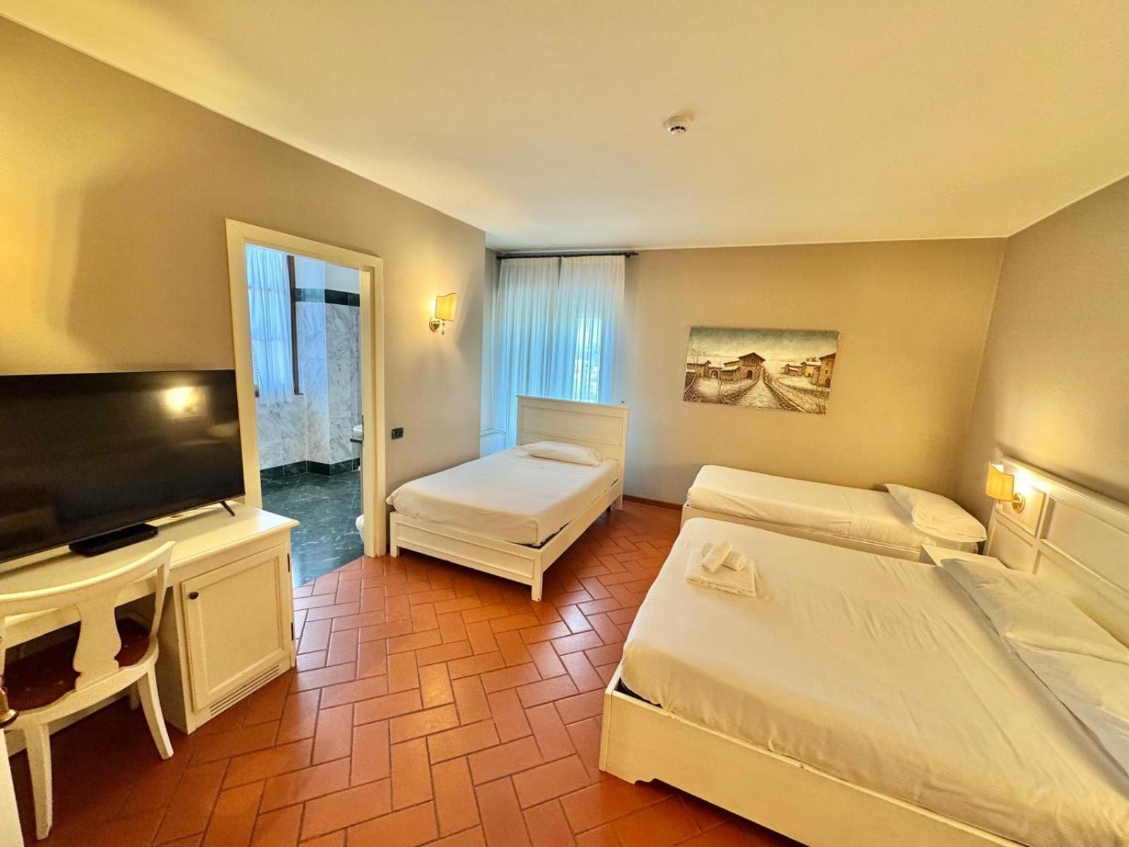 Hotel Il Gelso Pontevico エクステリア 写真