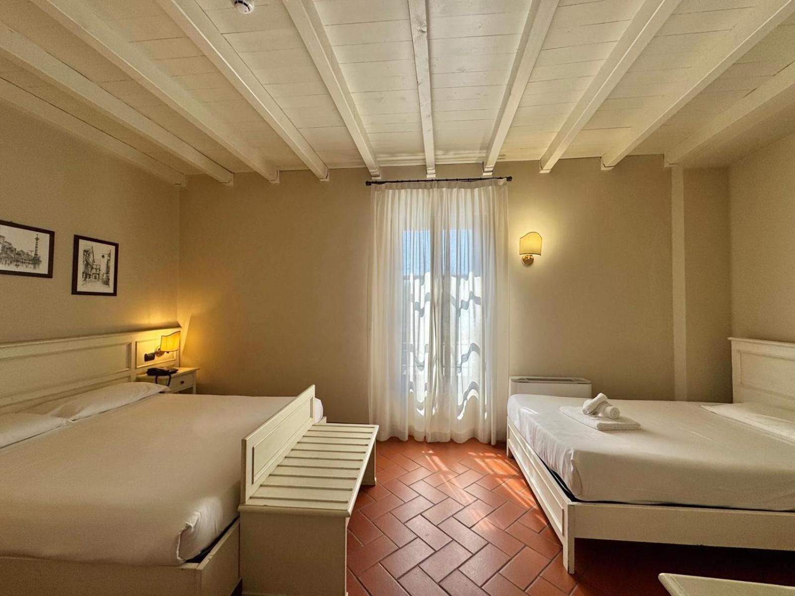 Hotel Il Gelso Pontevico エクステリア 写真